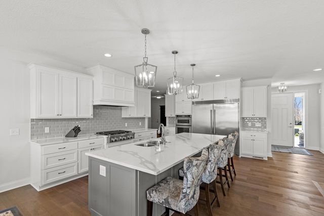 16860 Valley Road, Eden Prairie, MN 55347