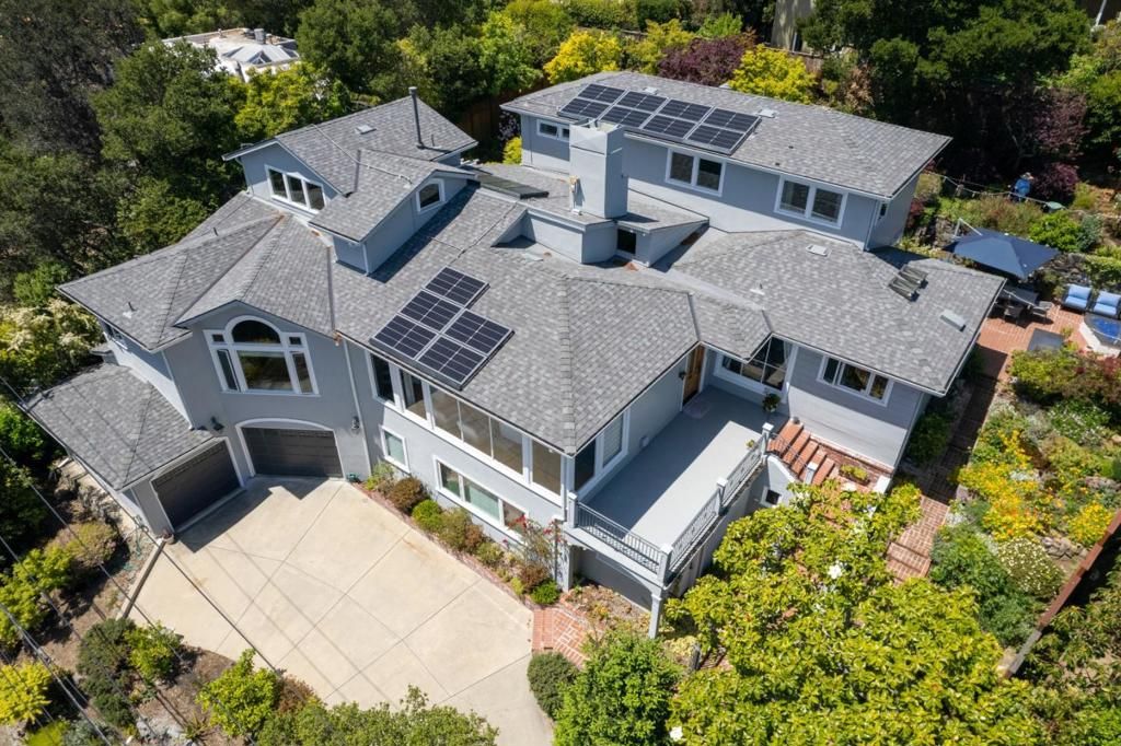 154 Los Robles Drive, Burlingame, CA 94010