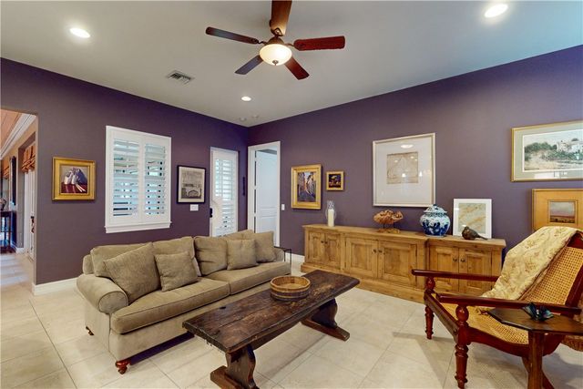 2815 Saint Barts Square, Vero Beach, FL 32967