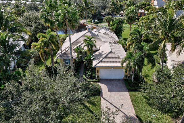 2815 Saint Barts Square, Vero Beach, FL 32967
