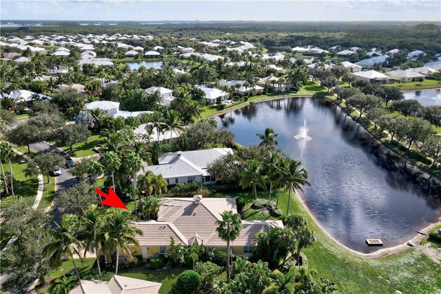 2815 Saint Barts Square, Vero Beach, FL 32967