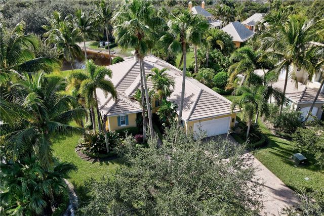 2815 Saint Barts Square, Vero Beach, FL 32967