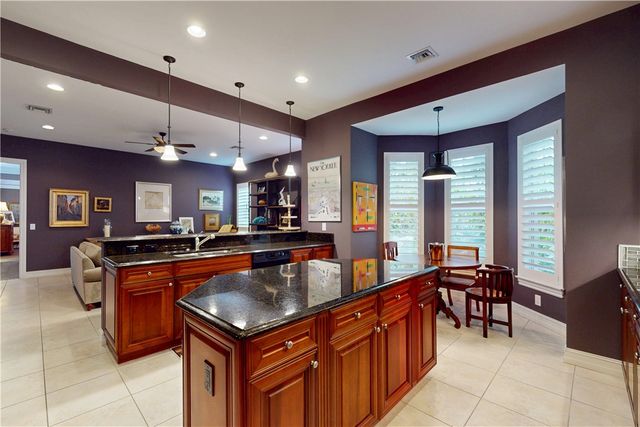 2815 Saint Barts Square, Vero Beach, FL 32967