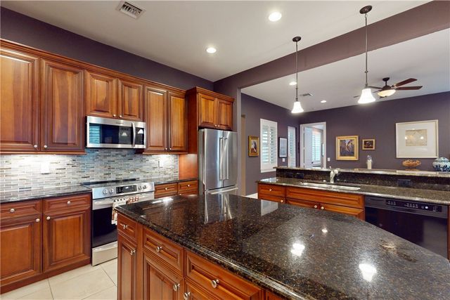 2815 Saint Barts Square, Vero Beach, FL 32967