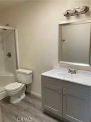 8505 Columbus Avenue 304, North Hills (los Angeles), CA 91343