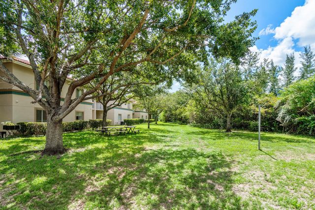 1161 GOLDEN LAKES Boulevard 1325, West Palm Beach, FL 33411