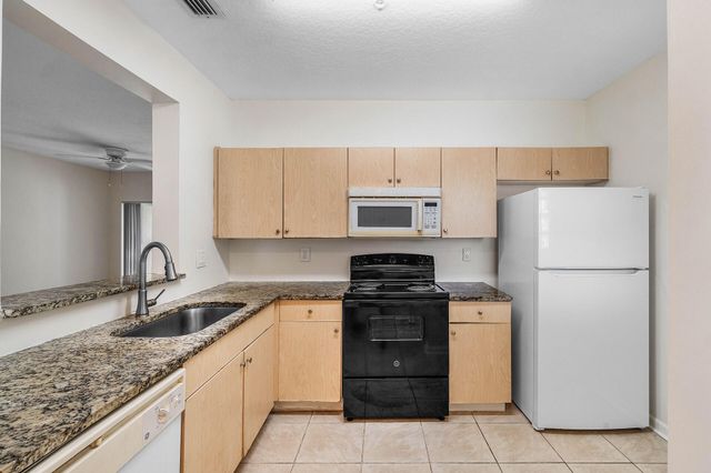 1161 GOLDEN LAKES Boulevard 1325, West Palm Beach, FL 33411