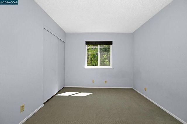 1952 Oak Grove Rd, Walnut Creek, CA 94598