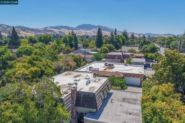 1952 Oak Grove Rd, Walnut Creek, CA 94598