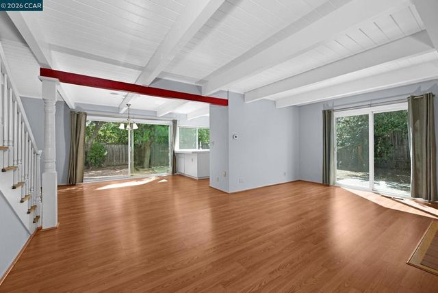 1952 Oak Grove Rd, Walnut Creek, CA 94598