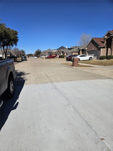 6622 Fairglen Drive, Arlington, TX 76002