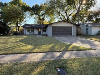 817 Loganwood Avenue, Richardson, TX 75080