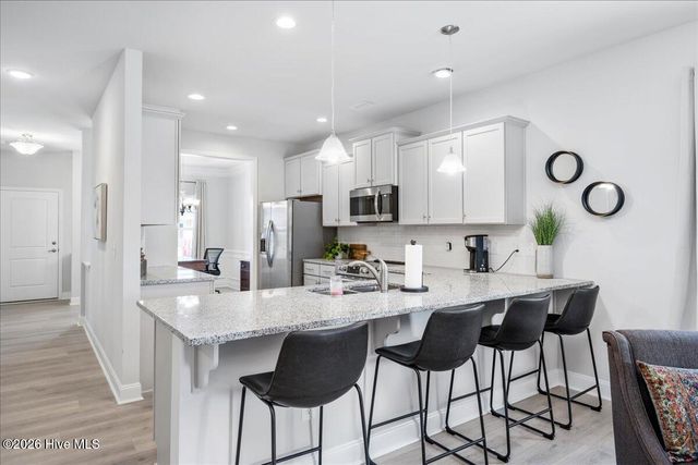 819 Hidden Bridge Drive, Jacksonville, NC 28546