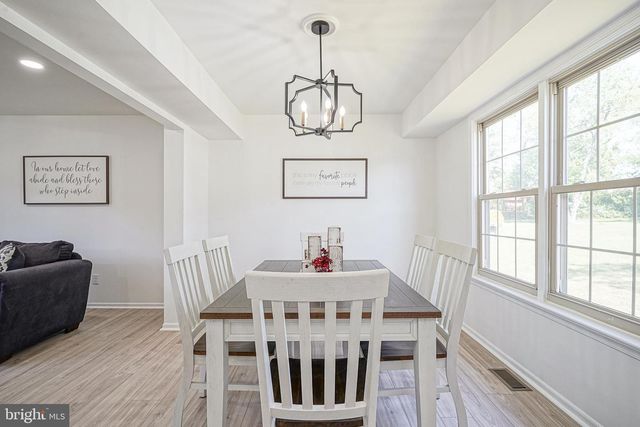1779 CONGRESS DR, Blackwood, NJ 08012