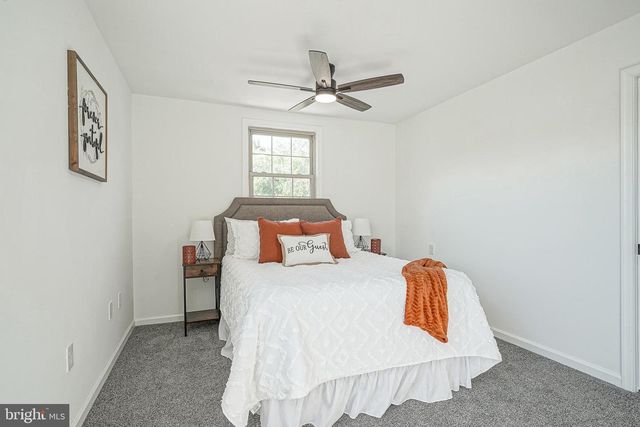 1779 CONGRESS DR, Blackwood, NJ 08012