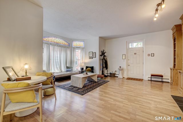 33 Charter Oak Place 2, Hartford, CT 06106