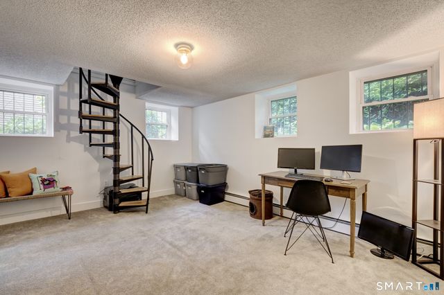 33 Charter Oak Place 2, Hartford, CT 06106