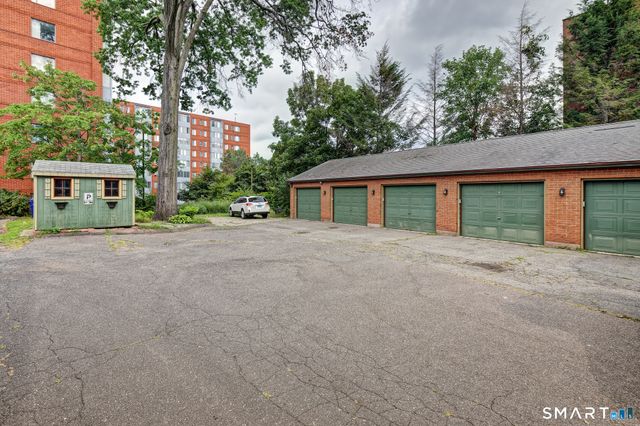 33 Charter Oak Place 2, Hartford, CT 06106