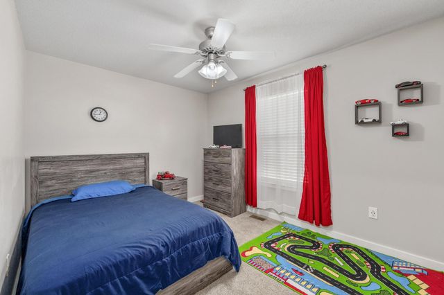703 S Red Oaks Cir, Wichita, KS 67207