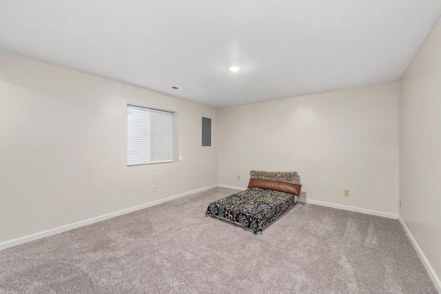 703 S Red Oaks Cir, Wichita, KS 67207