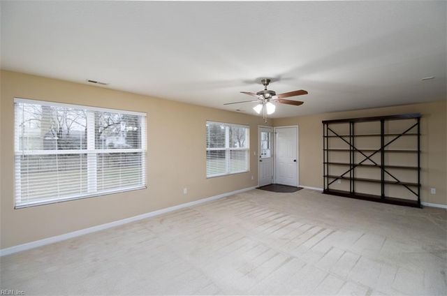 8041 Calvin CT, Norfolk, VA 23518