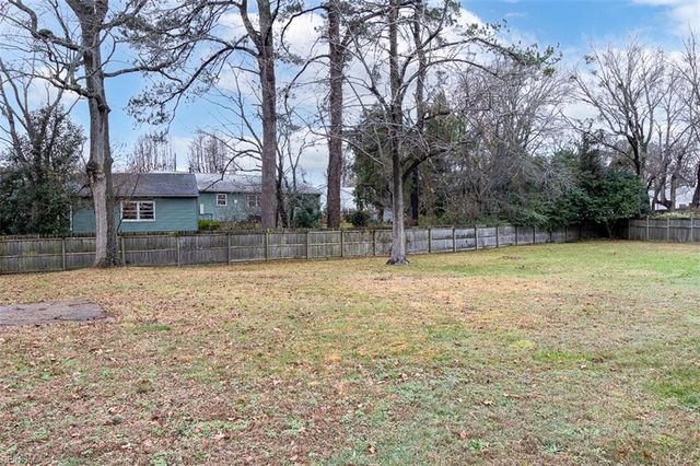 8041 Calvin CT, Norfolk, VA 23518