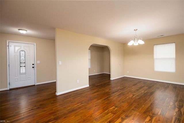 8041 Calvin CT, Norfolk, VA 23518
