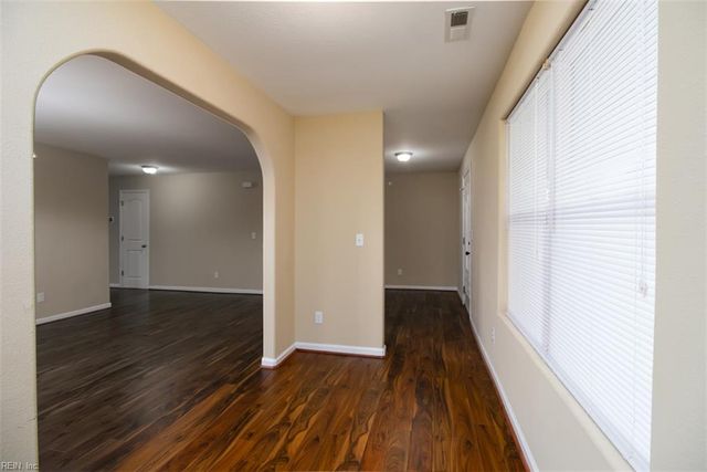 8041 Calvin CT, Norfolk, VA 23518