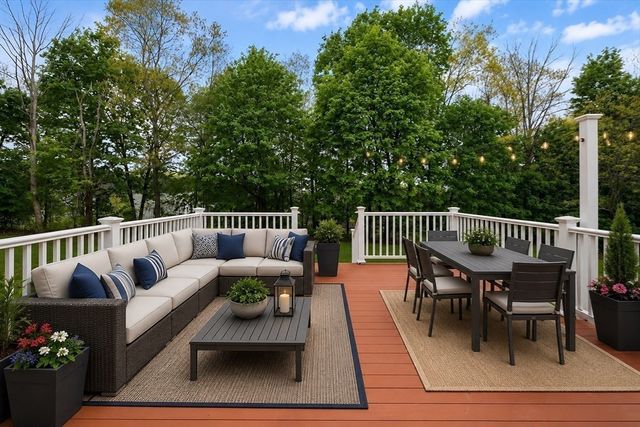 27 Mary Lou St, Methuen, MA 01844