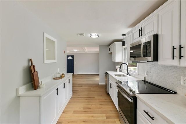 27 Mary Lou St, Methuen, MA 01844