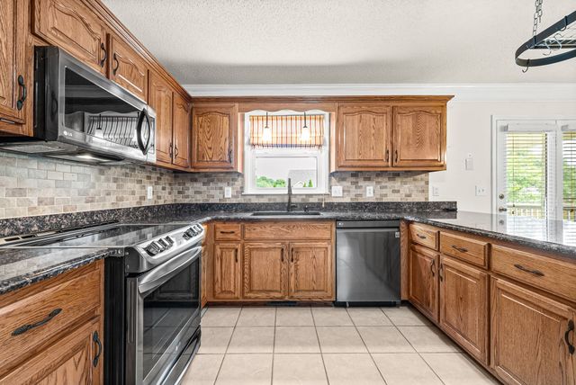 3388 Marrast Dr, Clarksville, TN 37043