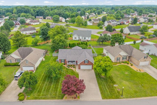 3388 Marrast Dr, Clarksville, TN 37043