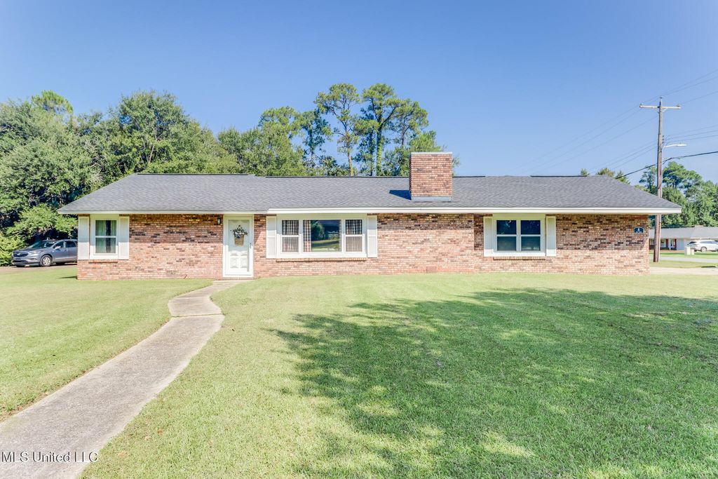 8 52nd Street, Gulfport, MS 39507