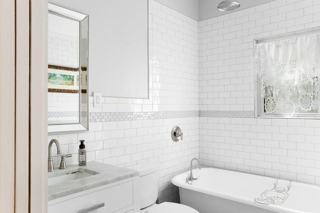 16429 Red Wagon LN, Leander, TX 78641