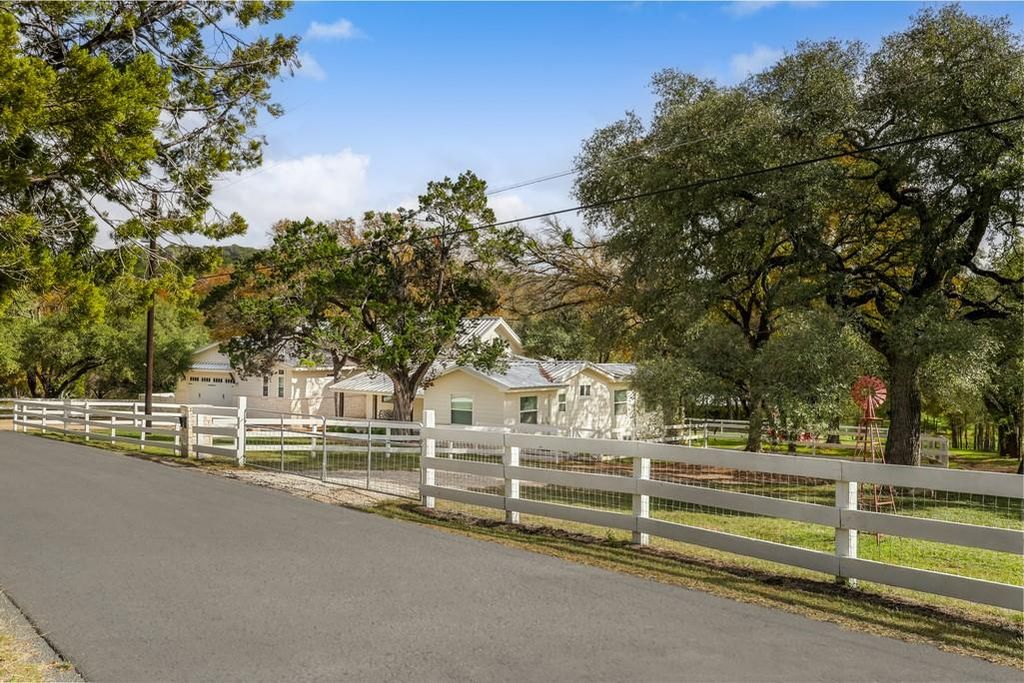 16429 Red Wagon LN, Leander, TX 78641