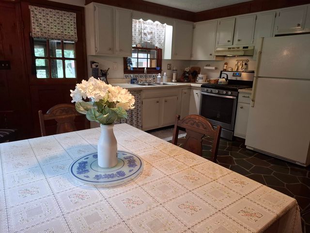 62 Thornell Road, Newton, NH 03858