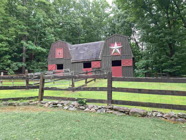 62 Thornell Road, Newton, NH 03858