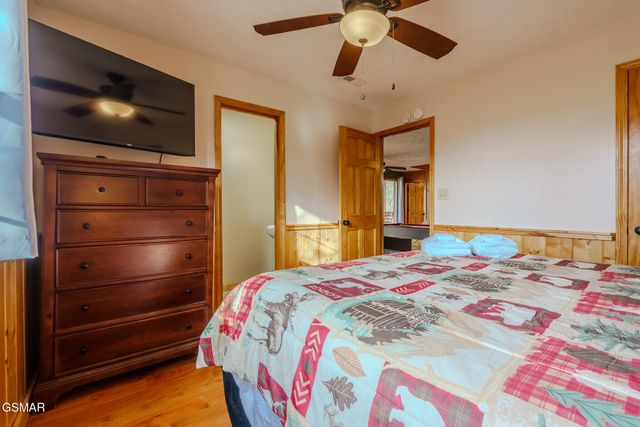 1643 Raccoon Den Way, Sevierville, TN 37862