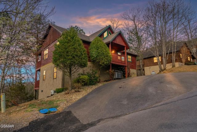 1643 Raccoon Den Way, Sevierville, TN 37862