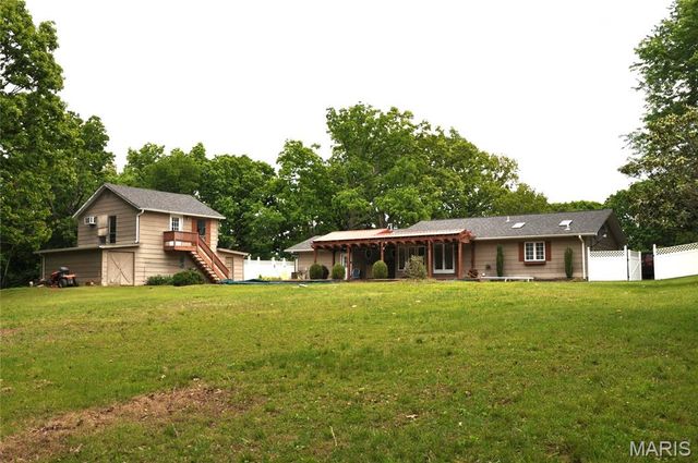2695 E Rock Creek Road, Arnold, MO 63010