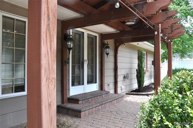 2695 E Rock Creek Road, Arnold, MO 63010