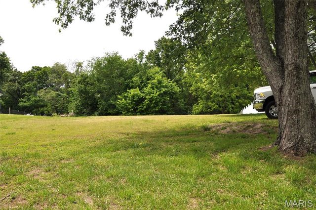 2695 E Rock Creek Road, Arnold, MO 63010