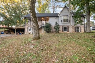 310 Andes Dr, Columbia, TN 38401