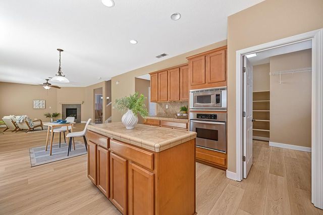 5116 Moon Lily Way, Elk Grove, CA 95757