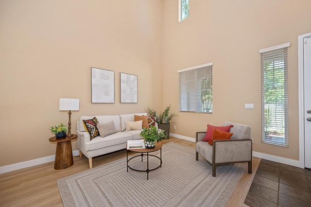 5116 Moon Lily Way, Elk Grove, CA 95757