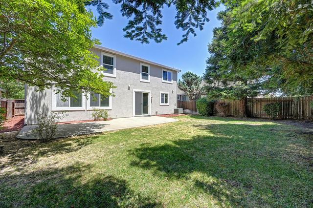 5116 Moon Lily Way, Elk Grove, CA 95757