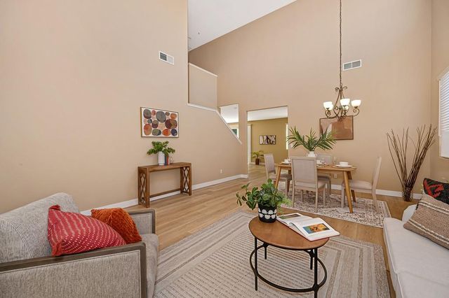 5116 Moon Lily Way, Elk Grove, CA 95757