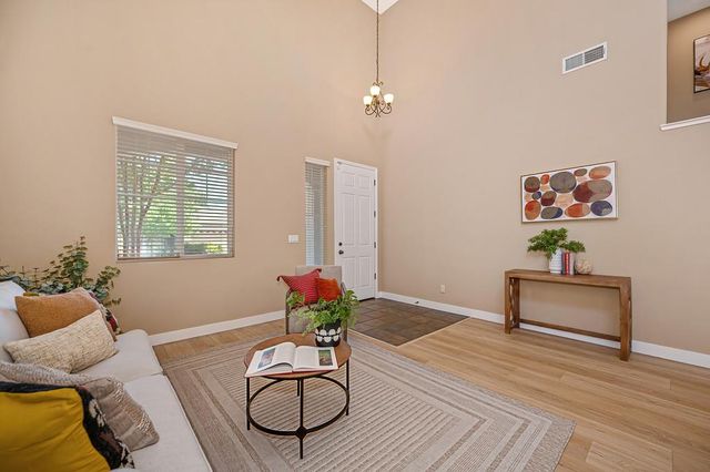 5116 Moon Lily Way, Elk Grove, CA 95757