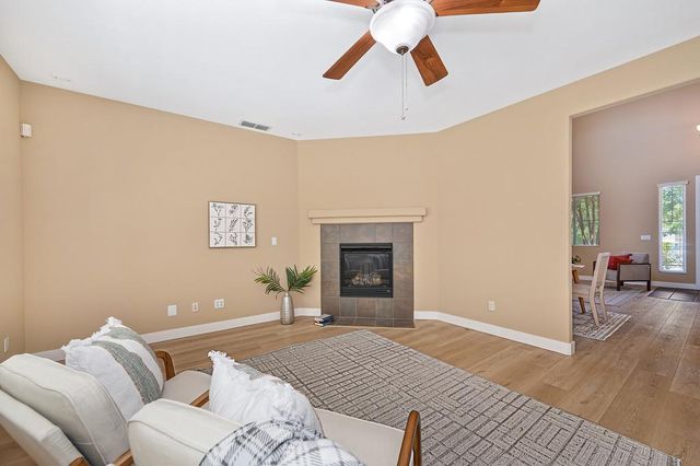 5116 Moon Lily Way, Elk Grove, CA 95757