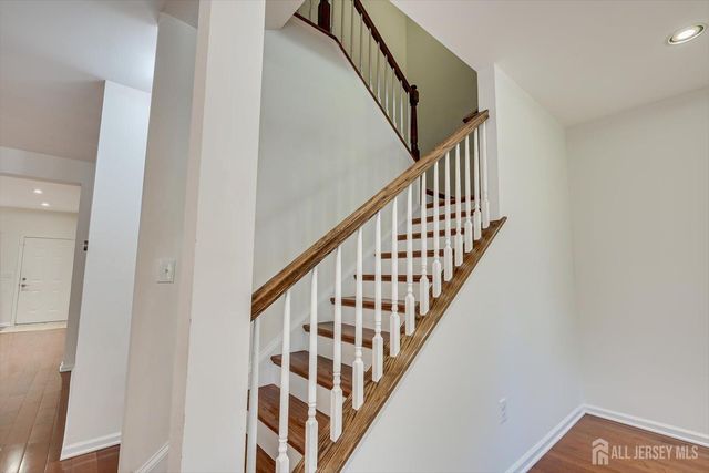 74 Andrews Way, Piscataway, NJ 08854